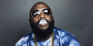 Рика Росса обвиняют в разбое и похищении человека. Эту неделю Рик проведет в тюрьме