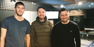 «Профессия: рэпер»: Карандаш побывал на студии у Loc-Dog