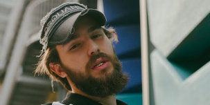 «Он знает тэйквондо, немецкий и всех красивых девчонок Алматы»: на Respect Production новый рэпер