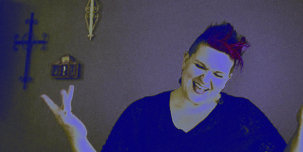 Оглушительно! История девушки, которая переводит рэп на язык жестов