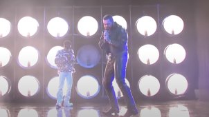 Live дня: Post Malone и Roddy Ricch исполнили новый трек «Cooped Up» на шоу SNL