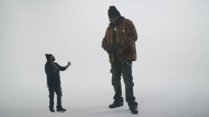 Разговоры о прайме с уменьшенной копией себя возвышают Conway The Machine в клипе «BMG».