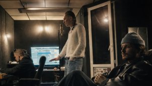 Студийное пространство «Этажей.» подходит для разговора о том, что кем-то можно стать и без «Лаве».