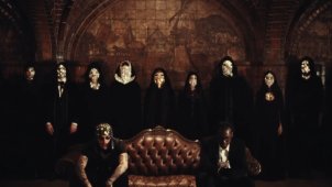 Don Toliver и Yeat предстали в образах современных гламурных рыцарей в клипе «Rendezvous».