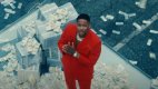 Горы денег в клипе YG, J. Cole и Moneybagg Yo «Scared Money»