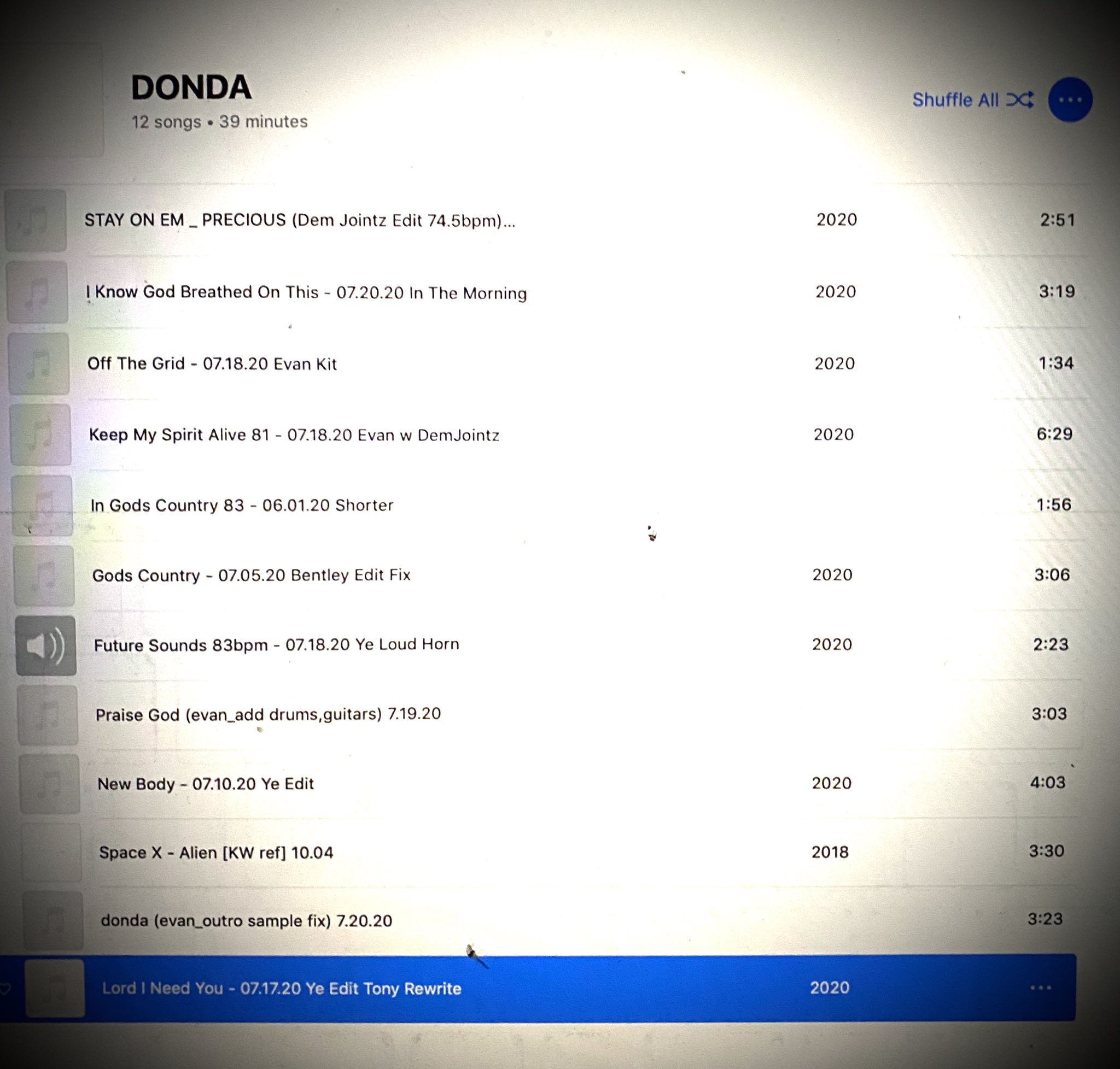 Канье Уэст показал треклист альбома "DONDA" и задиссил семейство ...